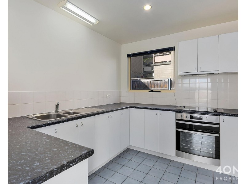 2/10 Bedford Street, New Town TAS 7008