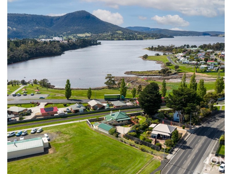 11 Main Road, Claremont TAS 7011