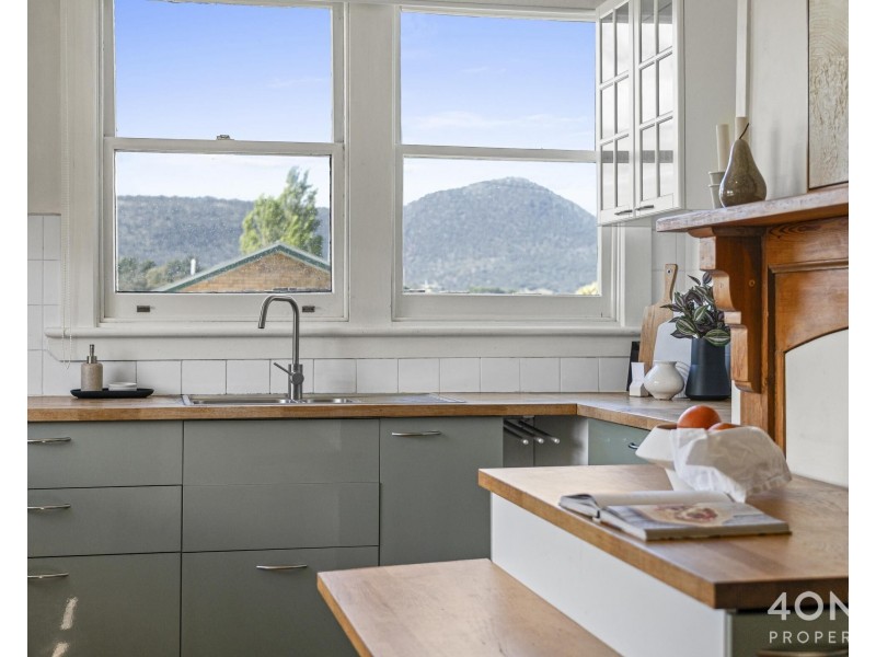 11 Main Road, Claremont TAS 7011