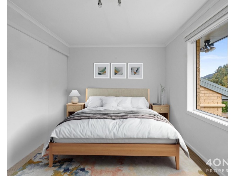 2/1 Cazaly Drive, Chigwell TAS 7011