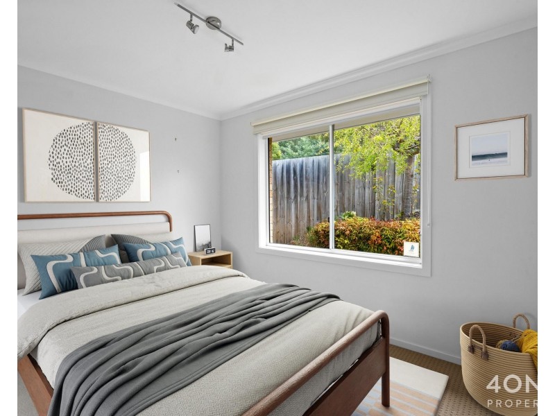 2/1 Cazaly Drive, Chigwell TAS 7011