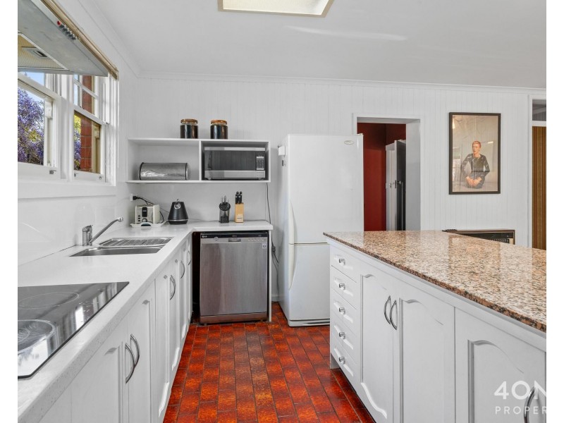 7 Stoke Street, New Town TAS 7008