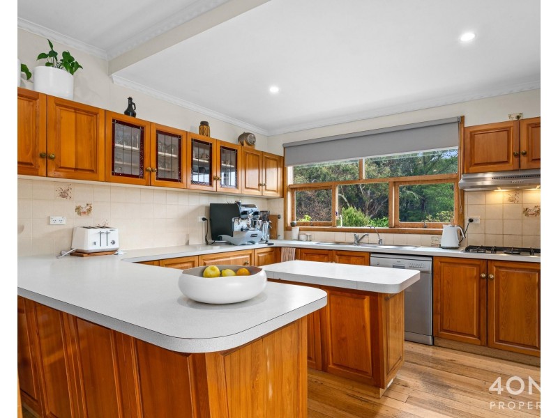 23 Pottery Road, Lenah Valley TAS 7008