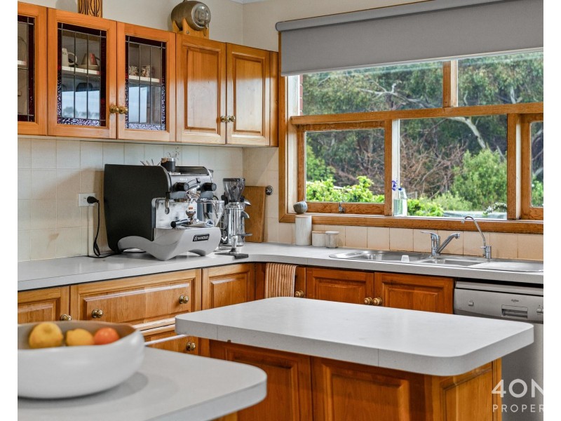23 Pottery Road, Lenah Valley TAS 7008