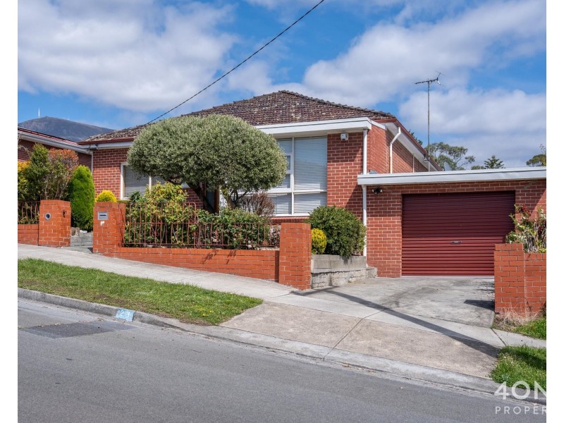 23 Pottery Road, Lenah Valley TAS 7008