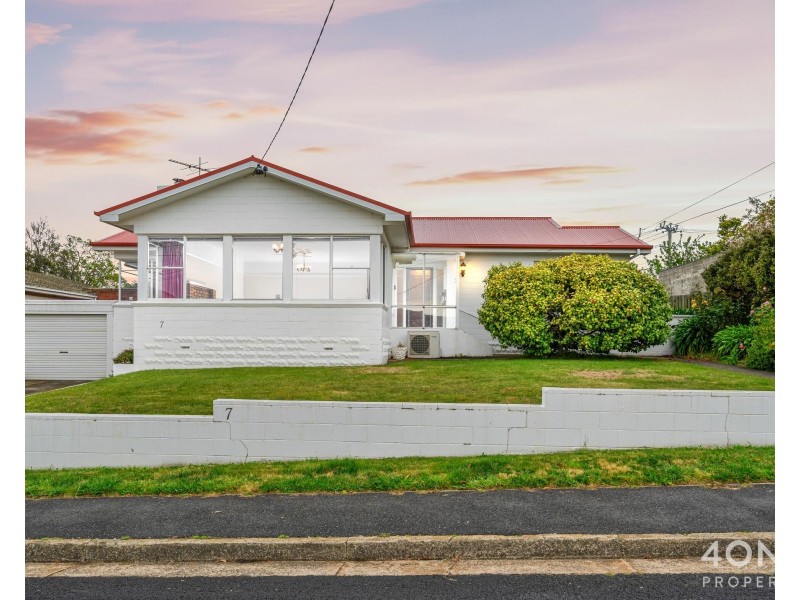 7 Marana Avenue, Rose Bay TAS 7015