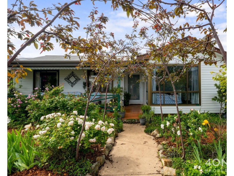 11 Huntley Street, Montrose TAS 7010