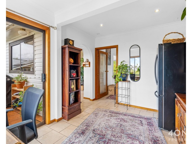 11 Huntley Street, Montrose TAS 7010