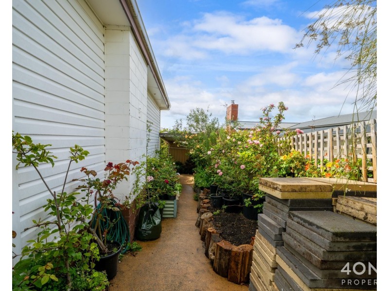 11 Huntley Street, Montrose TAS 7010