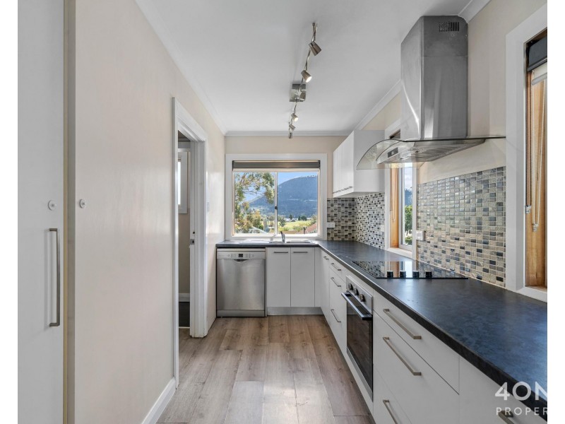 21 Rothesay Circle, Goodwood TAS 7010