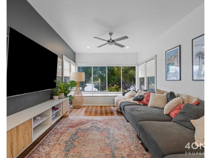 32 Gepp Parade, Derwent Park TAS 7009