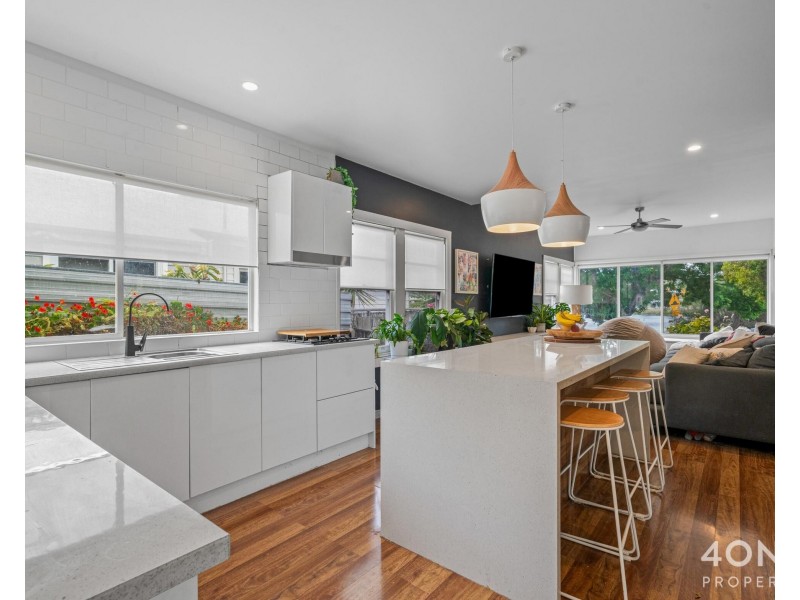 32 Gepp Parade, Derwent Park TAS 7009
