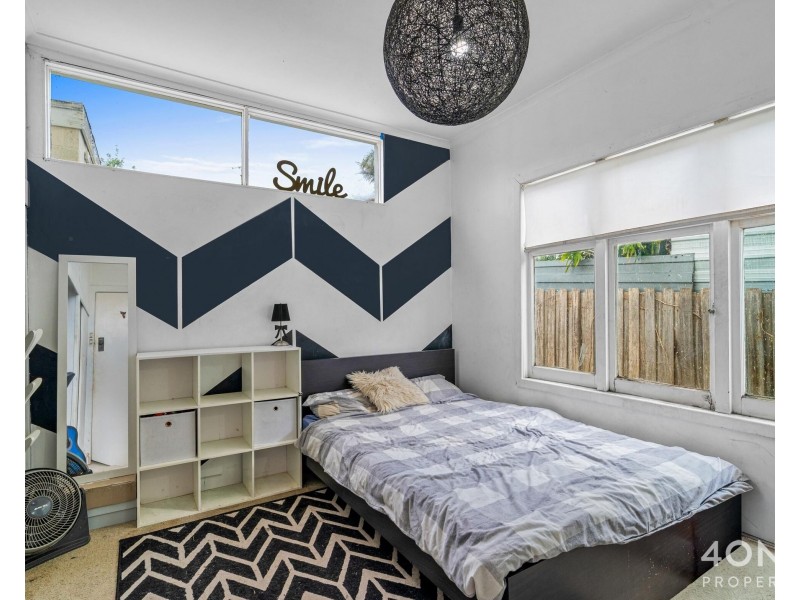 32 Gepp Parade, Derwent Park TAS 7009