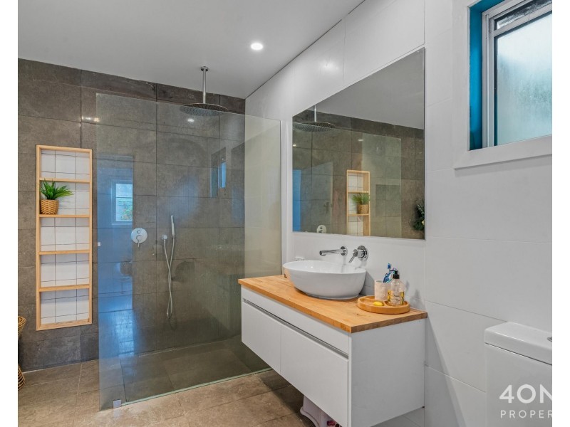 32 Gepp Parade, Derwent Park TAS 7009