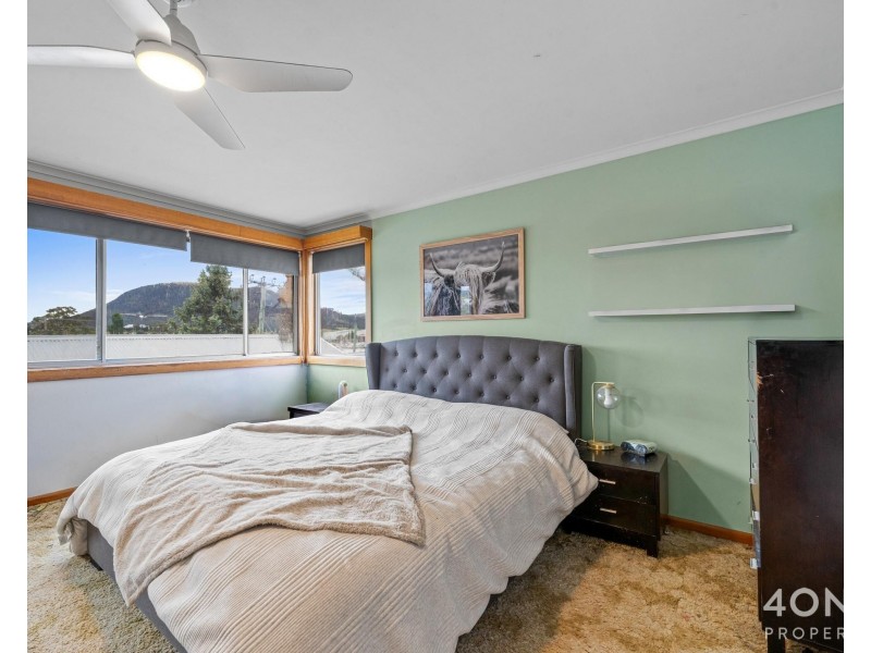 32 Gepp Parade, Derwent Park TAS 7009
