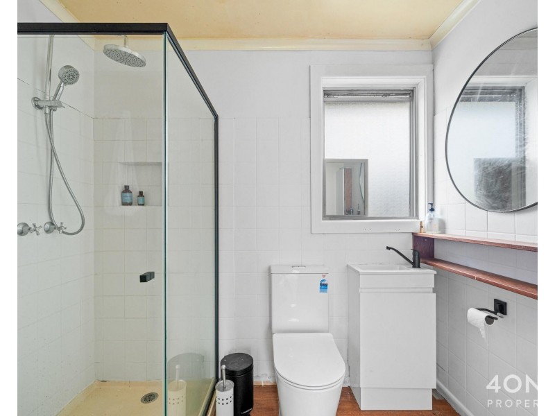 32 Gepp Parade, Derwent Park TAS 7009