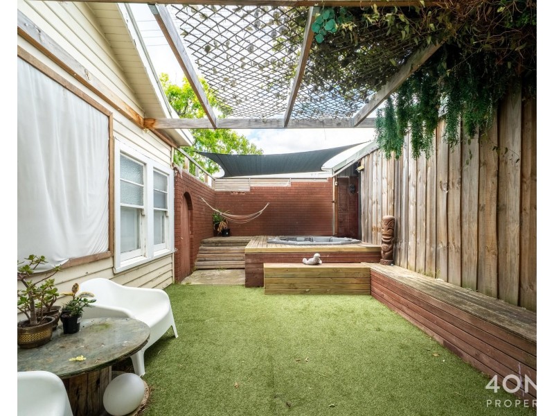 32 Gepp Parade, Derwent Park TAS 7009