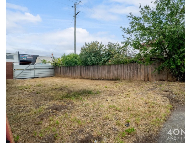 32 Gepp Parade, Derwent Park TAS 7009