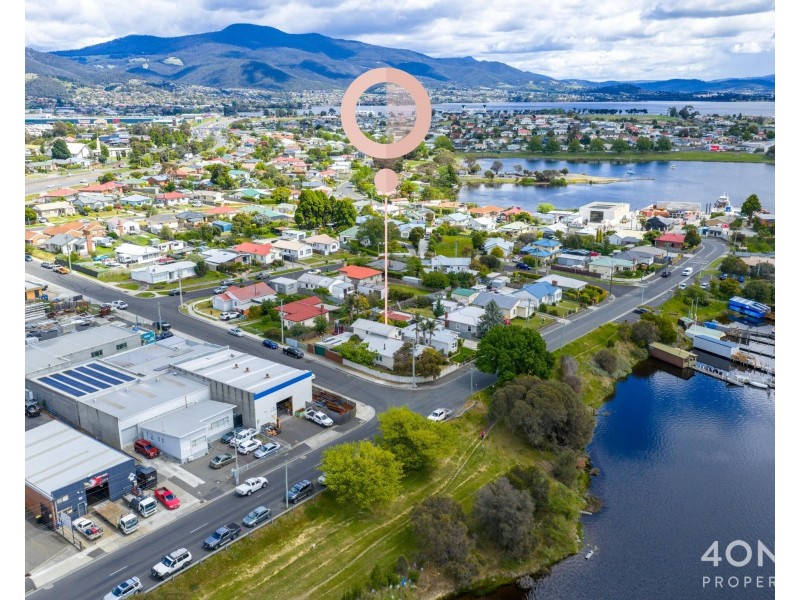 32 Gepp Parade, Derwent Park TAS 7009