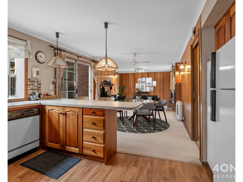 7 Oldham Avenue, New Town TAS 7008