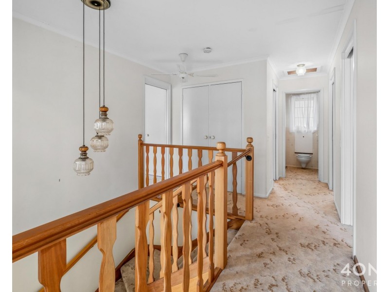 7 Oldham Avenue, New Town TAS 7008