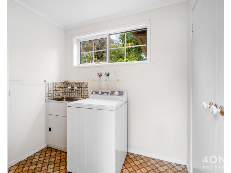 7 Oldham Avenue, New Town TAS 7008