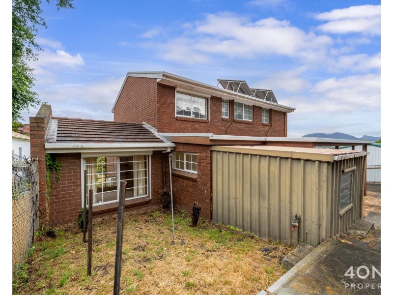 7 Oldham Avenue, New Town TAS 7008