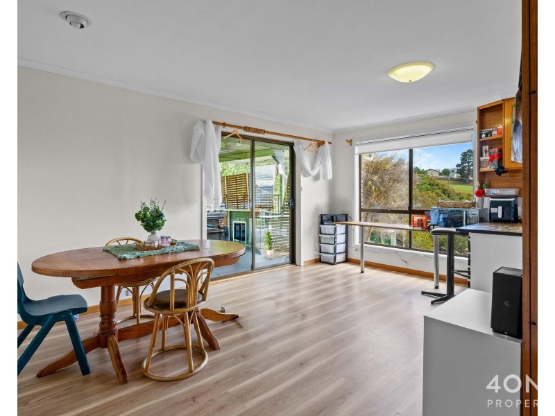 16 Selby Place, Berriedale TAS 7011