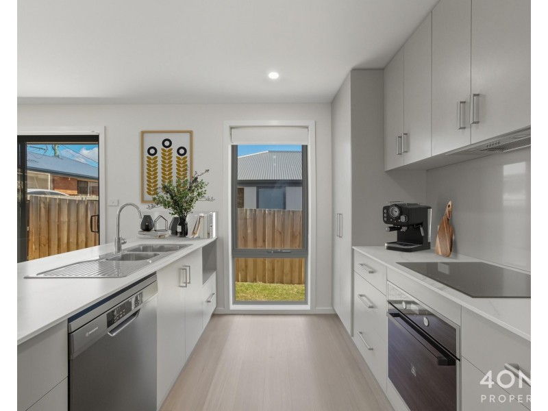 4/6 Wyndham Road, Claremont TAS 7011