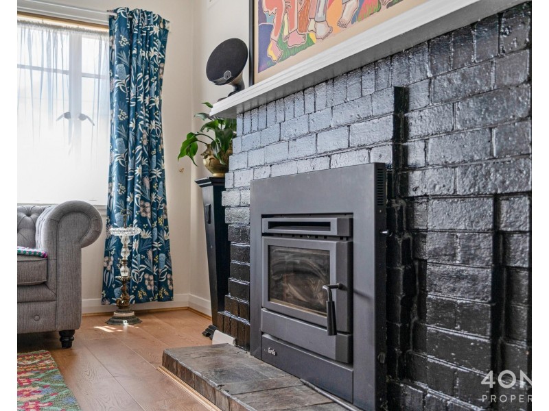 77 Lampton Avenue, Derwent Park TAS 7009