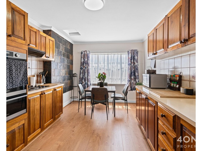 77 Lampton Avenue, Derwent Park TAS 7009