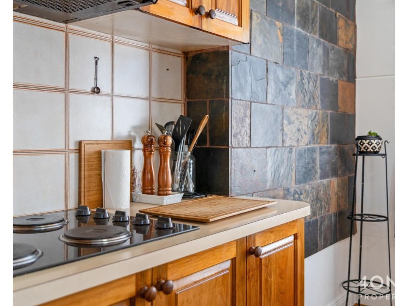 77 Lampton Avenue, Derwent Park TAS 7009