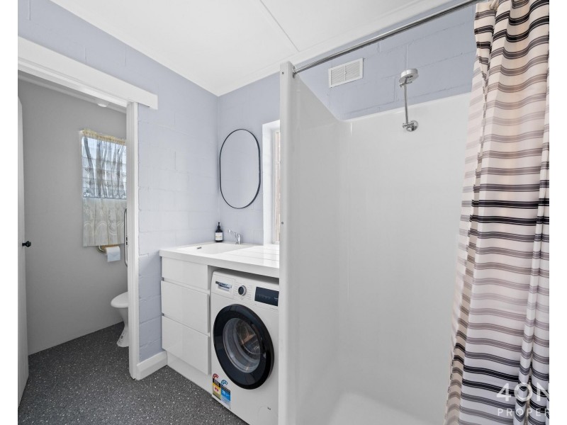 77 Lampton Avenue, Derwent Park TAS 7009