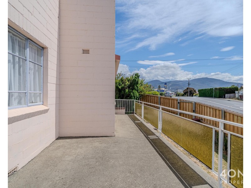 77 Lampton Avenue, Derwent Park TAS 7009