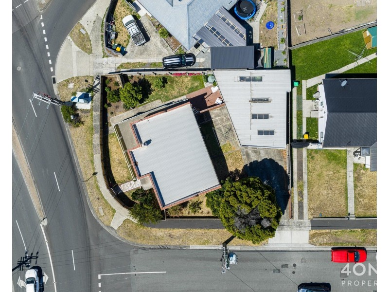 77 Lampton Avenue, Derwent Park TAS 7009