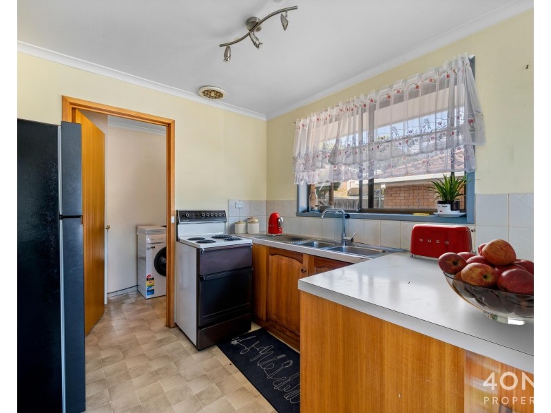 2/13 Longley Court, Glenorchy TAS 7010