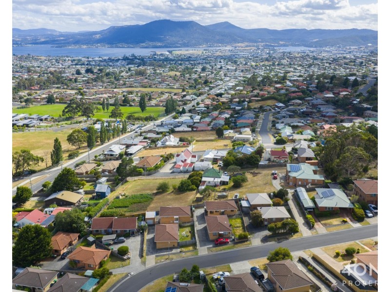 2/13 Longley Court, Glenorchy TAS 7010