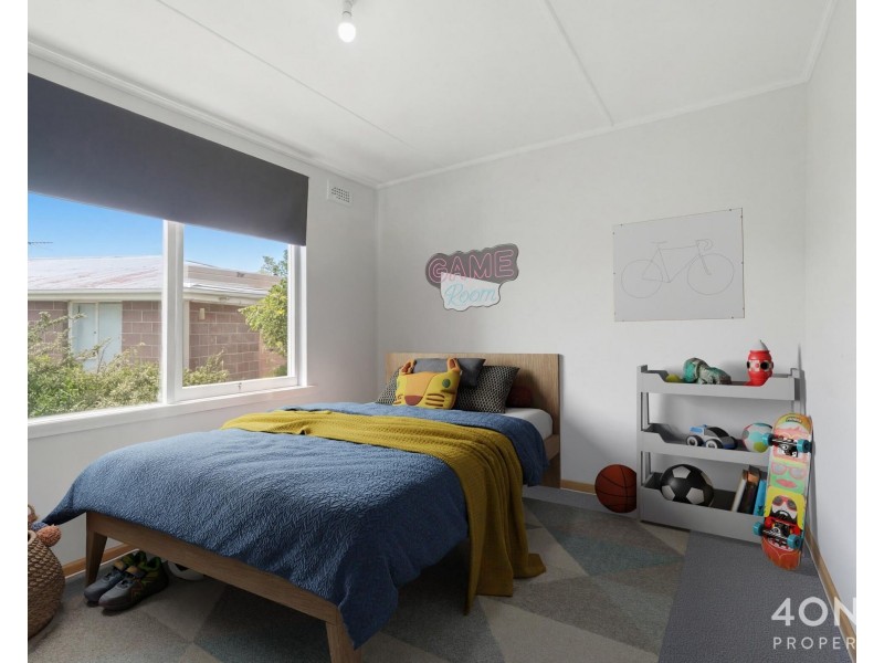 8 Centenary Crescent, Claremont TAS 7011