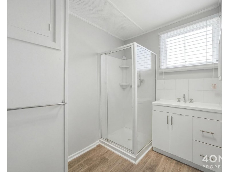 8 Centenary Crescent, Claremont TAS 7011