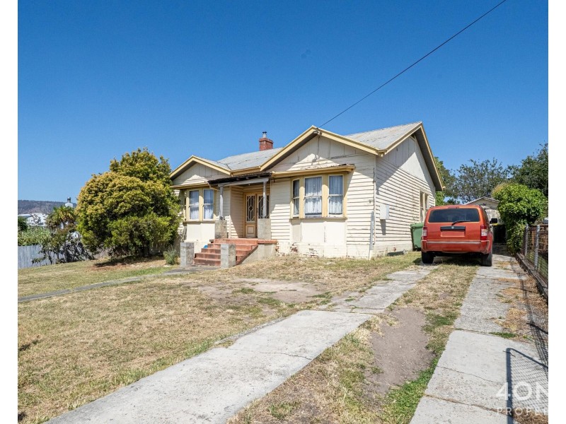 15 Hilton Road, Claremont TAS 7011