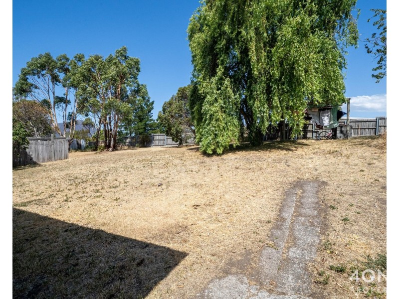 15 Hilton Road, Claremont TAS 7011