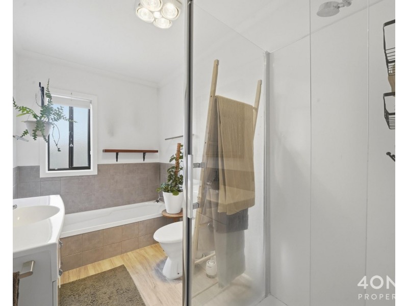 1/16 Cadbury Road, Claremont TAS 7011