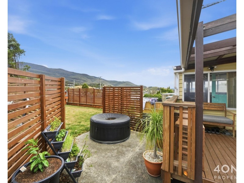 44 Centenary Crescent, Claremont TAS 7011