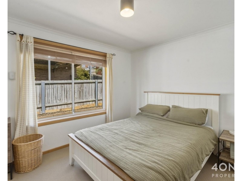 2/4 Bosco Drive, Glenorchy TAS 7010