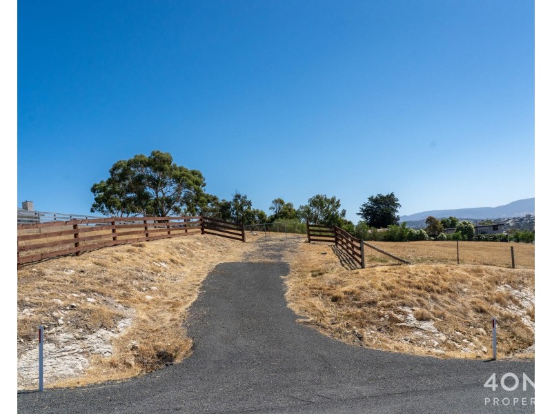 13 Dickenson Drive, Granton TAS 7030