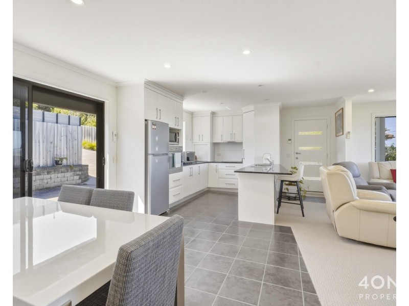 1/32 Hill Street, Bellerive TAS 7018