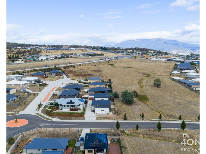 1/40 Emerald Drive, Rokeby TAS 7019