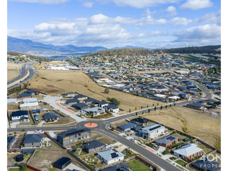 1/40 Emerald Drive, Rokeby TAS 7019