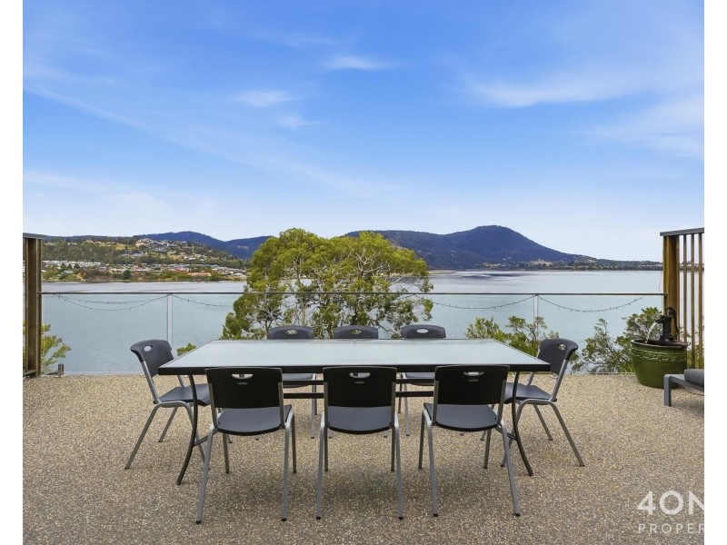 17 Wendourie Parade, Austins Ferry TAS 7011