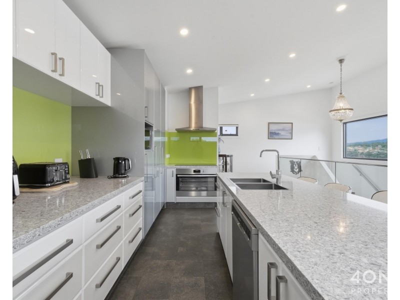 17 Wendourie Parade, Austins Ferry TAS 7011